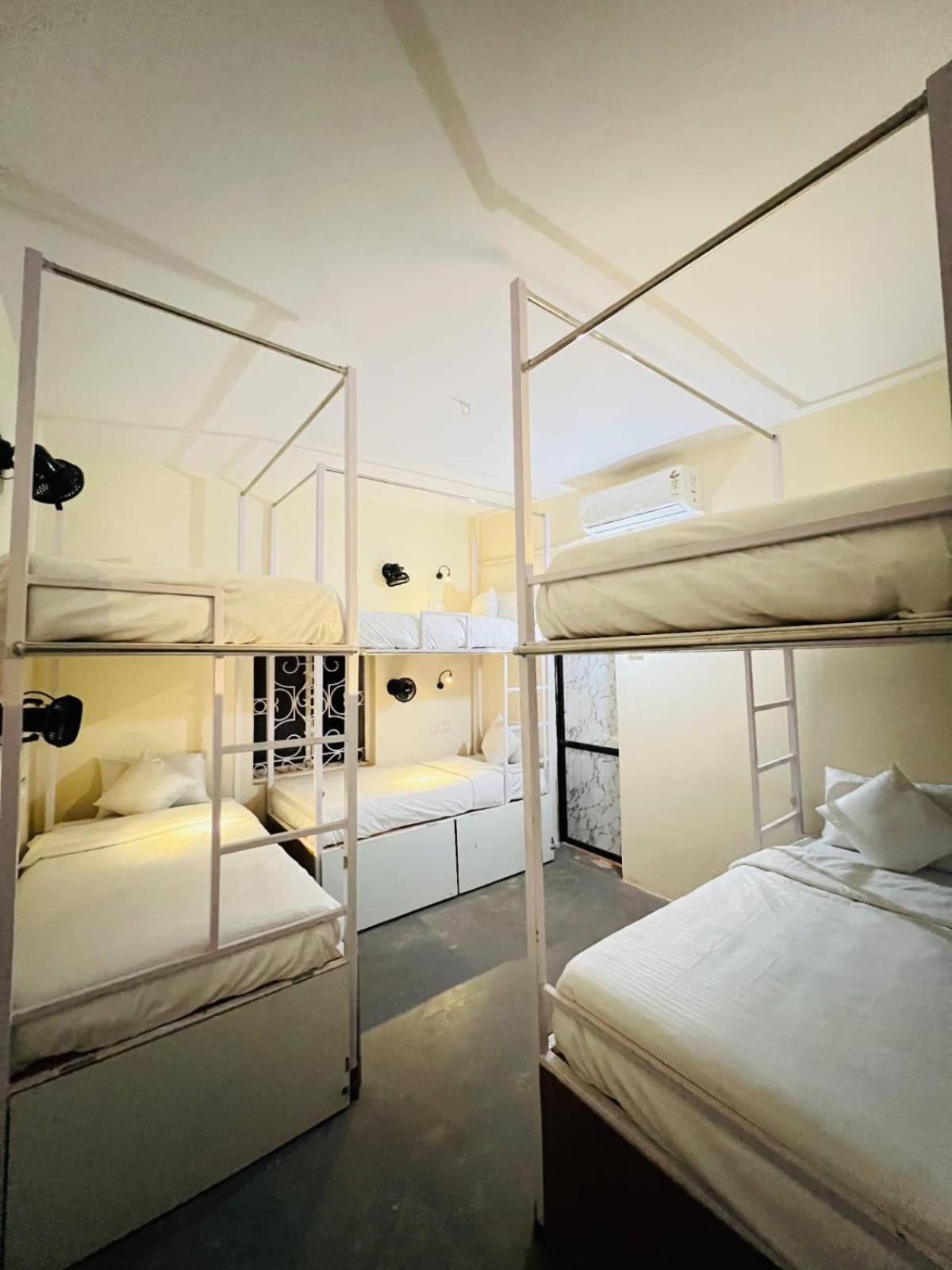 Hot - House Of Travellers, Vagator Exterior foto